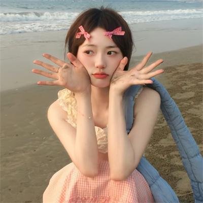 胸口海报