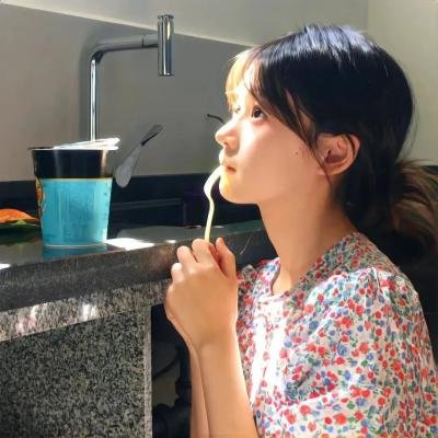知晓天空之蓝的人啊海报